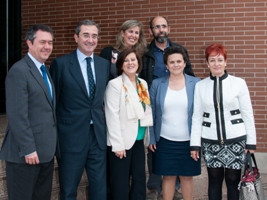 La consejera de Igualdad, Salud y Políticas Sociales visita la sede de Proyecto Hombre Sevilla
