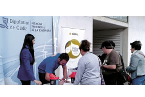 La Fundación Medio Ambiente, Energia y Sostenibilidad de la Provincia de Cádiz informa sobre la recogida y el reciclaje del aceite usado doméstico