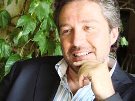 Más de 300 personas inscritas a la conferencia de Alex Rovira