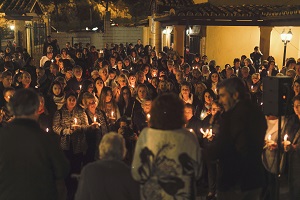 Más de 300 velas se encienden a favor de la Fundación Cudeca