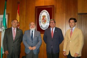 El Centro de Mayores FUNDOMAR y el Colegio Médico de Sevilla firman un convenio de prácticas en la formación de personal sociosanitario