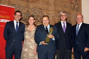 Paco Cepero recibió la distinción Compás del Cante 2014 de la Fundación Cruzcampo
