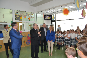 El Arzobispo de Sevilla visita el Colegio CEU San Pablo Sevilla