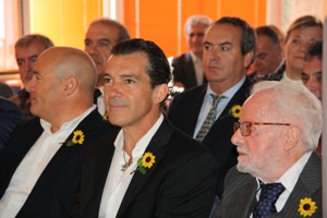 La Fundación Cudeca nombra Patrono de Honor a Antonio Banderas y homenajea a Manuel Mingorance Acién