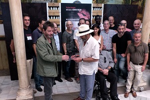 Enrique Urbizu recibe el II Premio Granada Noir, festival andaluz dedicado al género negro
