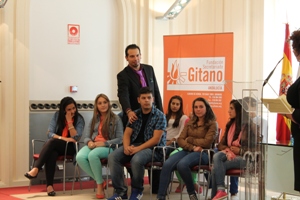 La Fundación Secretariado Gitano presenta en Granada su nueva campaña ‘Gitanos con estudios, gitanos con futuro’