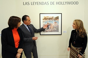 El teatro CajaGranada acoge la muestra Terry O´Neill. El rostro de las leyendas