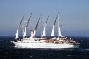 Tres cruceros visitan el Puerto de Almería