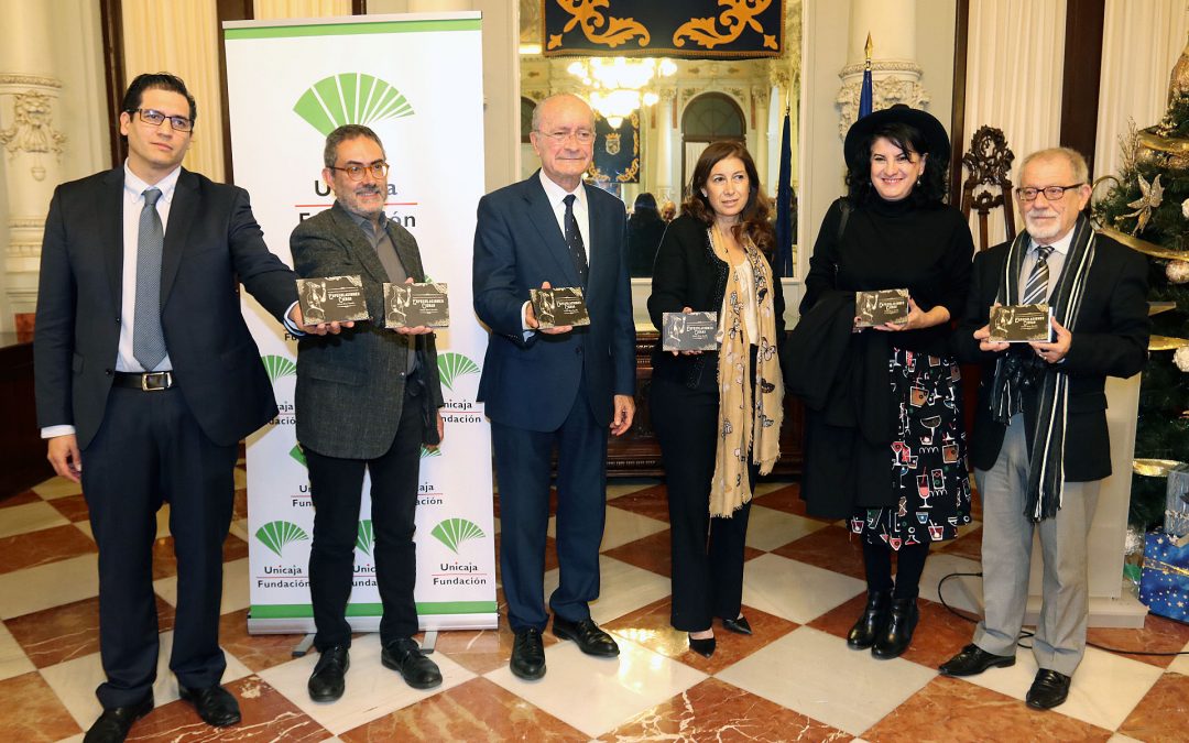 Antonio Rivero Taravillo recibe el premio de aforismos Rafael Pérez Estrada