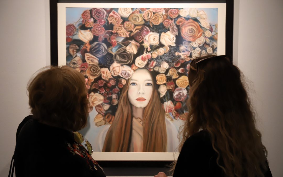 La Sala Unicaja de Exposiciones Siglo exhibe la muestra ‘La guinda del pastel’, de Pepi Arjona