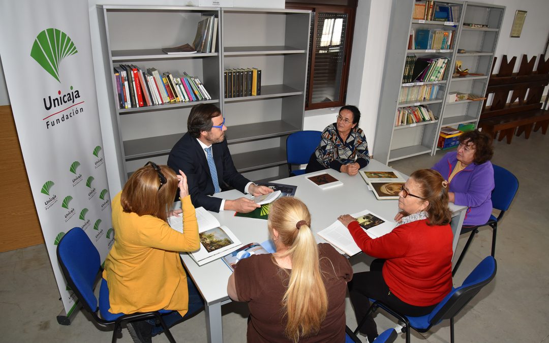 Fundación Unicaja Ronda y el Ayuntamiento de Ronda ponen en marcha un rincón de lectura y un parque biosaludable