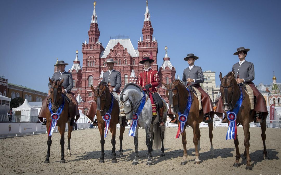 La Plaza Roja de Moscú se rinde ante los caballos de la Asociación Córdoba Ecuestre