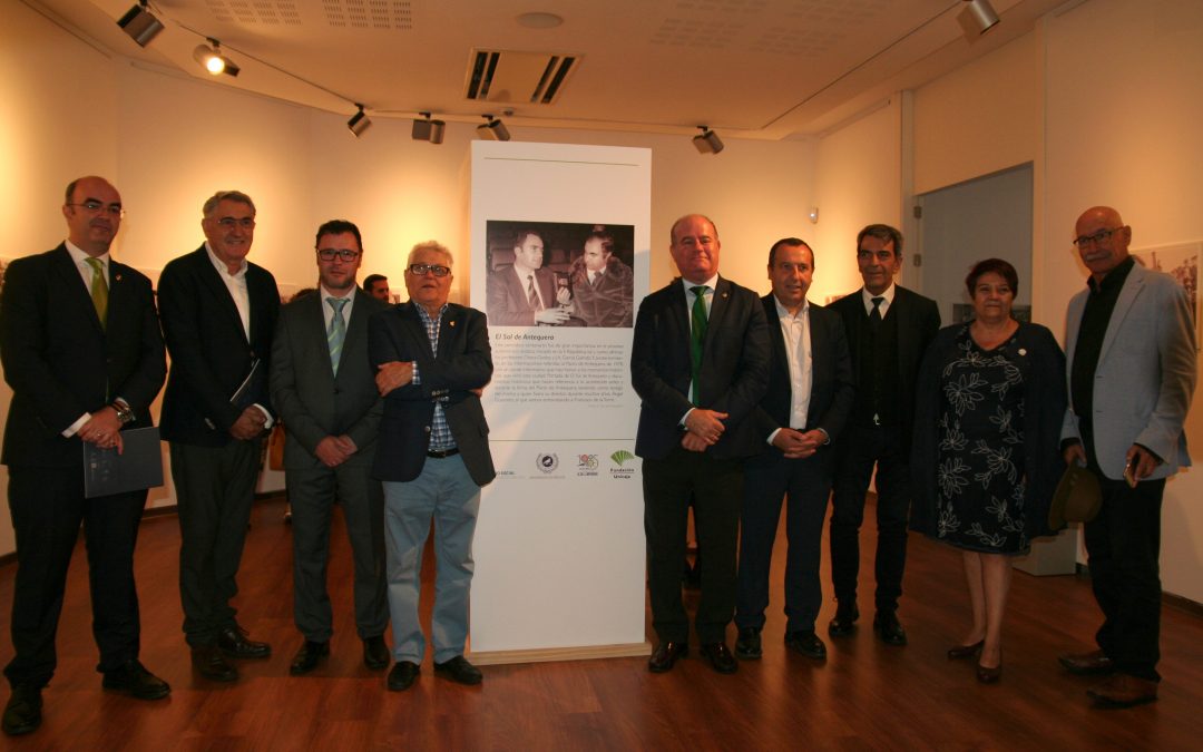 Fundación Unicaja y el Consejo Social de la Universidad de Málaga conmemoran el 40 aniversario del Pacto de Antequera con una gran muestra fotográfica