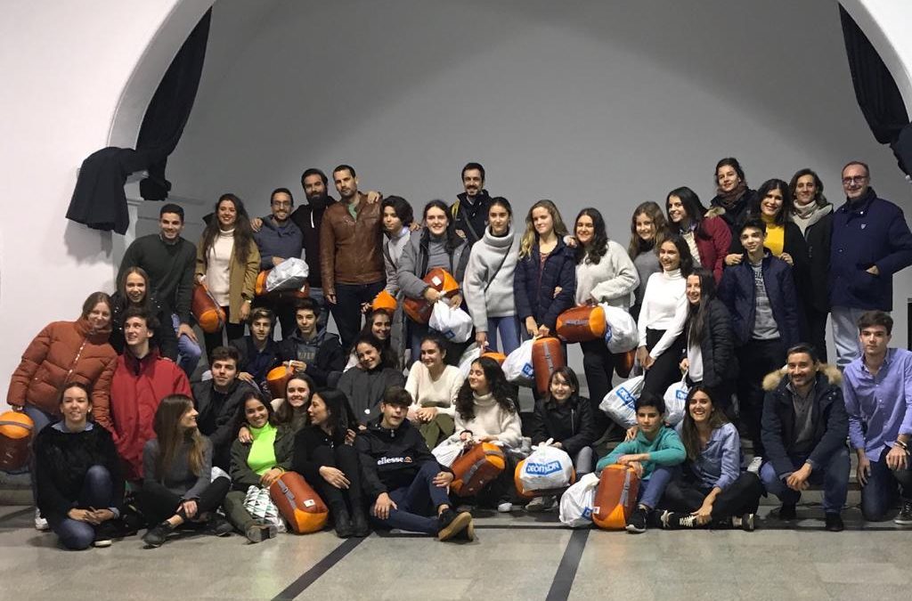 Los alumnos de Yago School se suman a la iniciativa organizada por Voluntariado Express de abrigar a PERSONAS SIN HOGAR