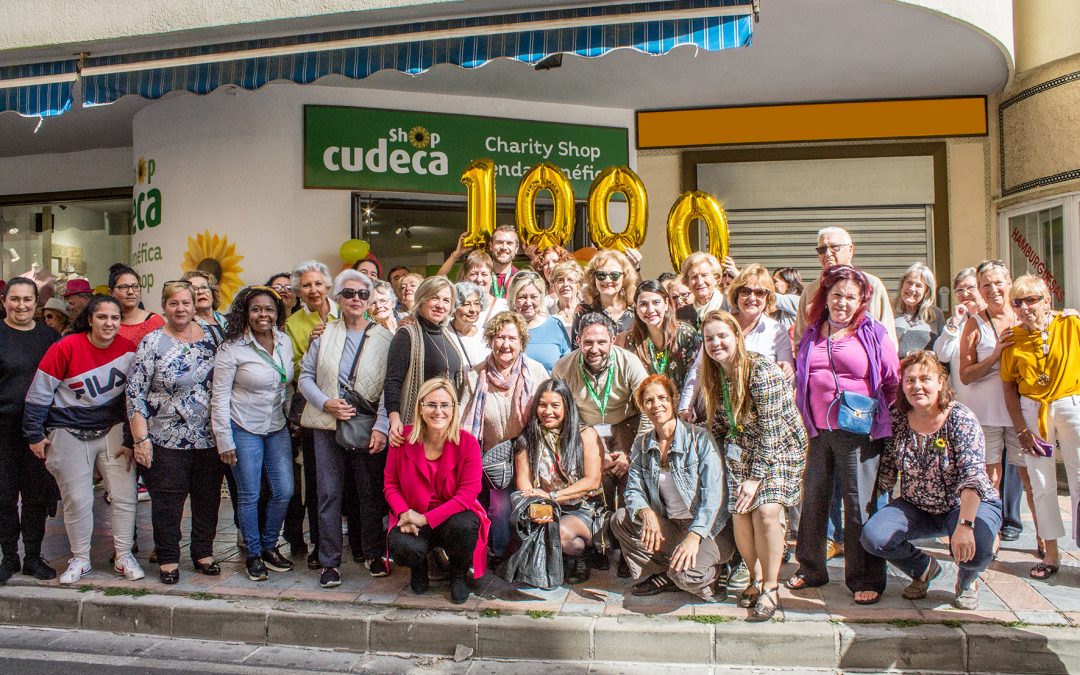 Multitudinaria inauguración de la nueva Tienda Benéfica  de la Fundación Cudeca en Los Boliches (Fuengirola)