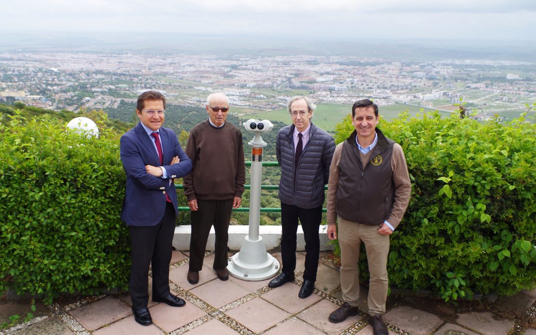 Hopital La Arruzafa dona un telescopio para las Ermitas de Córdoba