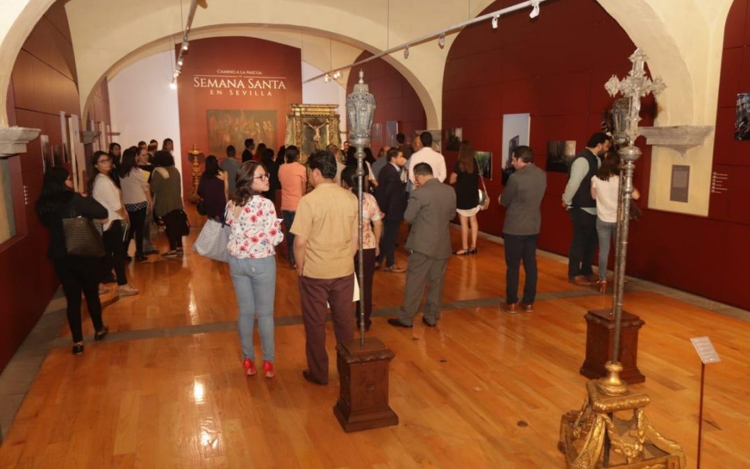CEU Andalucía coorganiza la exposición ‘Camino hacia la Pascua. La Semana Santa en Sevilla’ en Puebla, México