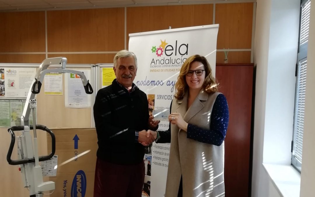 La Fundación Lamaignere hace entrega a ELA Andalucía del talonario para las grúas de transporte