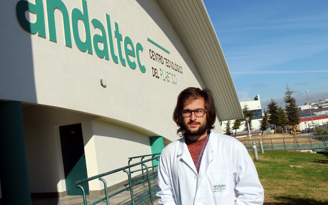 Un investigador de Andaltec desarrolla un sistema para optimizar el proceso de infusión de resina en materiales compuestos reforzados con fibra