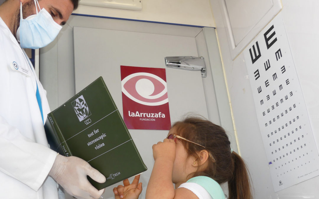 Fundación La Arruzafa, con la colaboración de Caixabank y el Ayuntamiento de Córdoba, revisa la salud ocular de medio millar de escolares