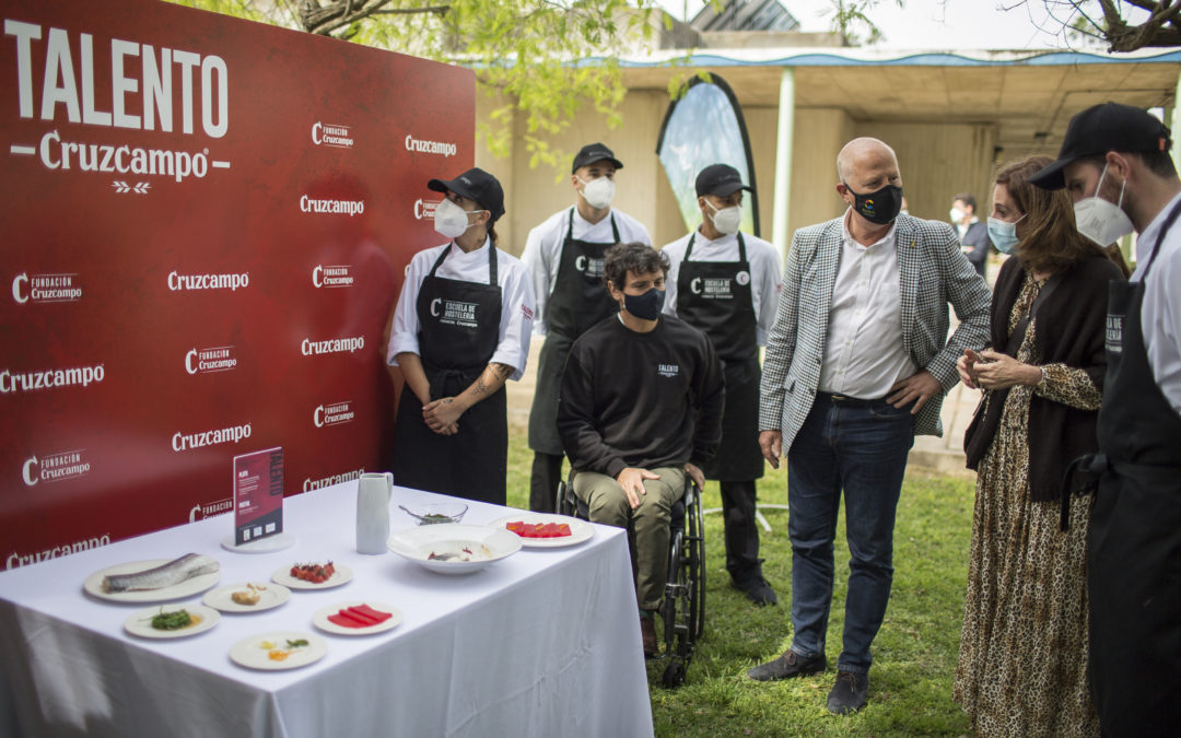 Cisco García y los participantes de Talento Cruzcampo diseñan una receta con mucho acento para los JJOO de Tokio