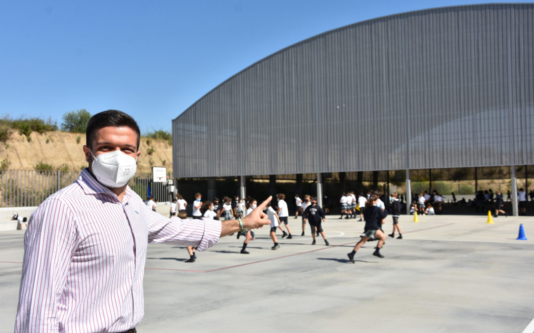 Luis Miguel Rosa Blanco, coordinador del Summer Camp del Colegio CEU San Pablo Sevilla: “La formación que recibirán los participantes será una continuidad del curso en cuanto a valores y al uso del inglés, pero lo harán divirtiéndose en compañía de sus amigos”