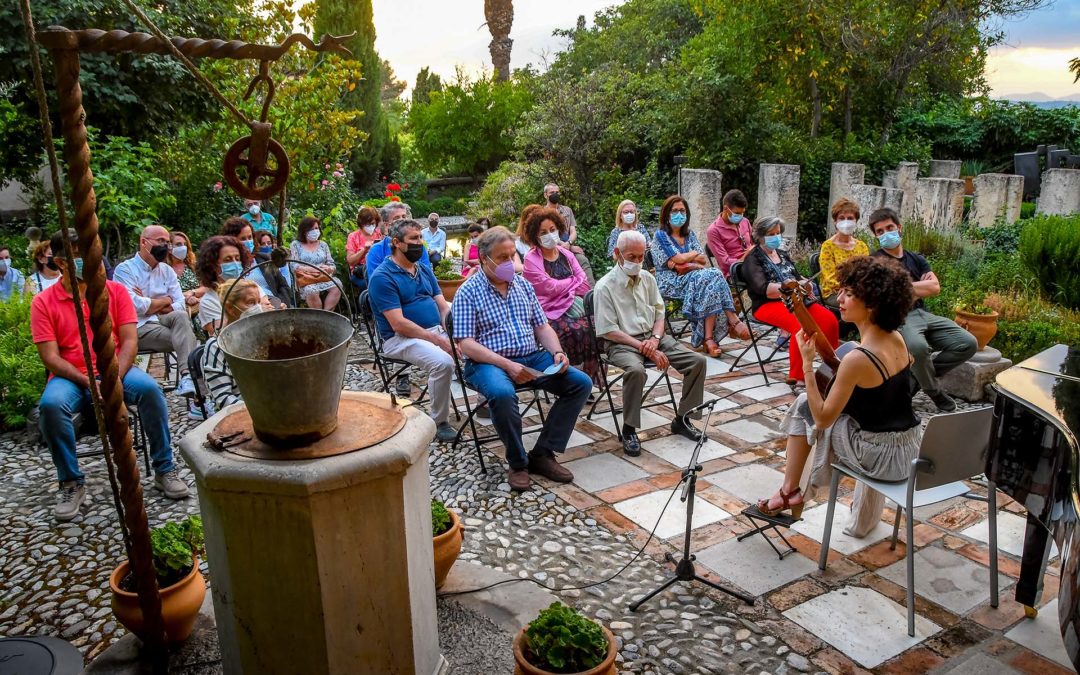 La Fundación AguaGranada organiza cuatro encuentros literarios exclusivos durante el mes de julio en el ciclo “El agua y la palabra”