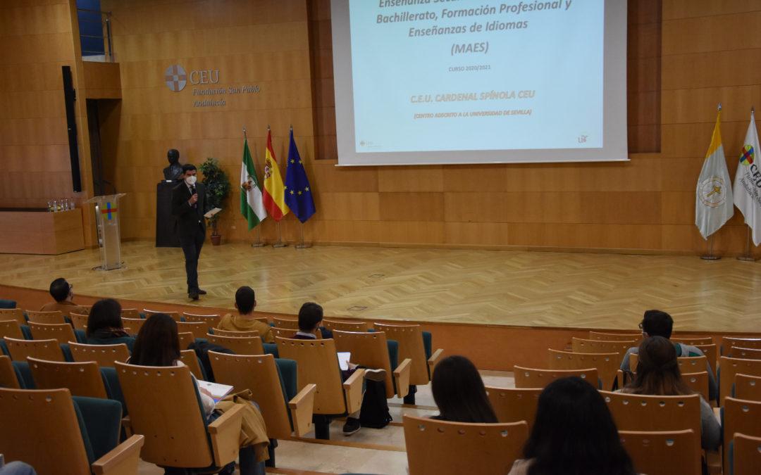 Cardenal Spínola CEU promueve la IV edición del Máster Universitario en Formación del Profesorado (MAES)