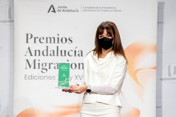 La Euroárabe recoge el premio ‘Andalucía de Migraciones’ que otorga la Junta de Andalucía