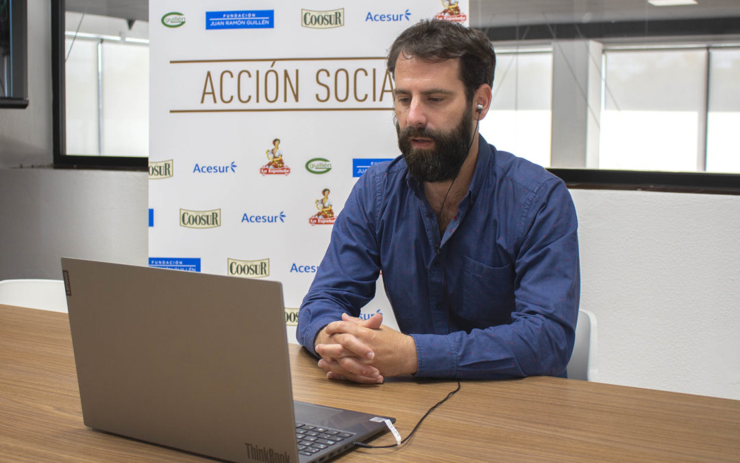 29 profesores de FP Dual de 10 provincias participan en el primer webinar sobre el sector aceitero impartido por la Fundación Juan Ramón Guillén y Acesur