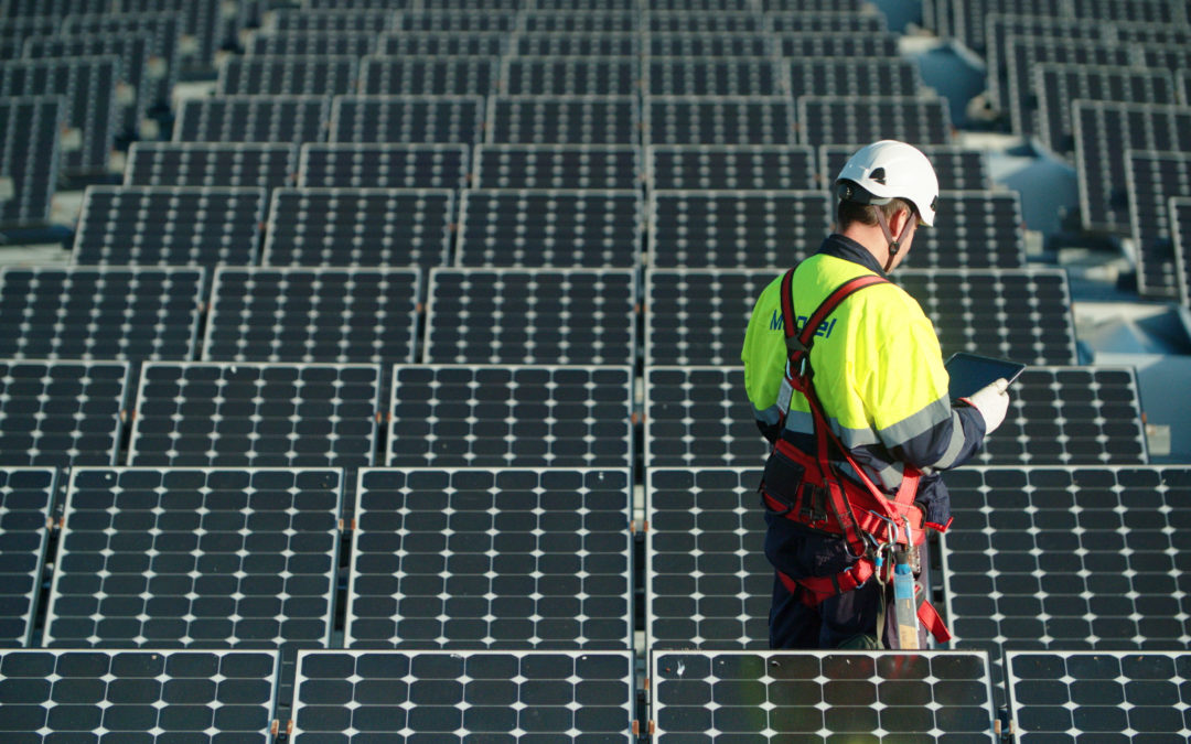 Comienza en Sevilla un programa de instalación de placas solares fotovoltaicas promovido por Fundación Generation Spain y BlackRock, en colaboración con Fundación Magtel