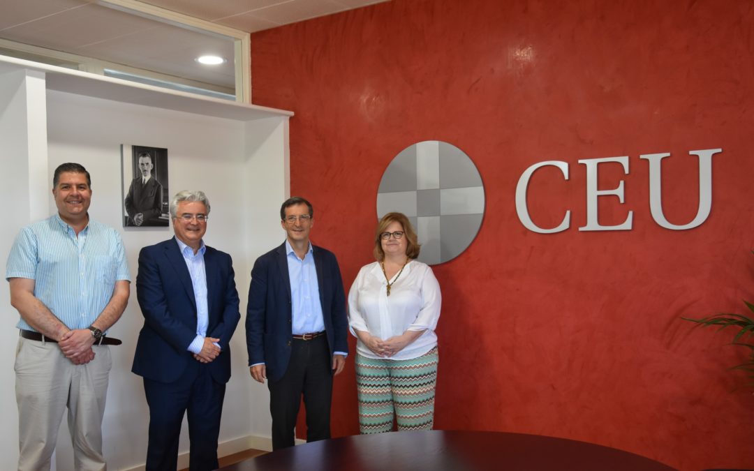 CEU Andalucía y FANUSE firman un acuerdo de colaboración