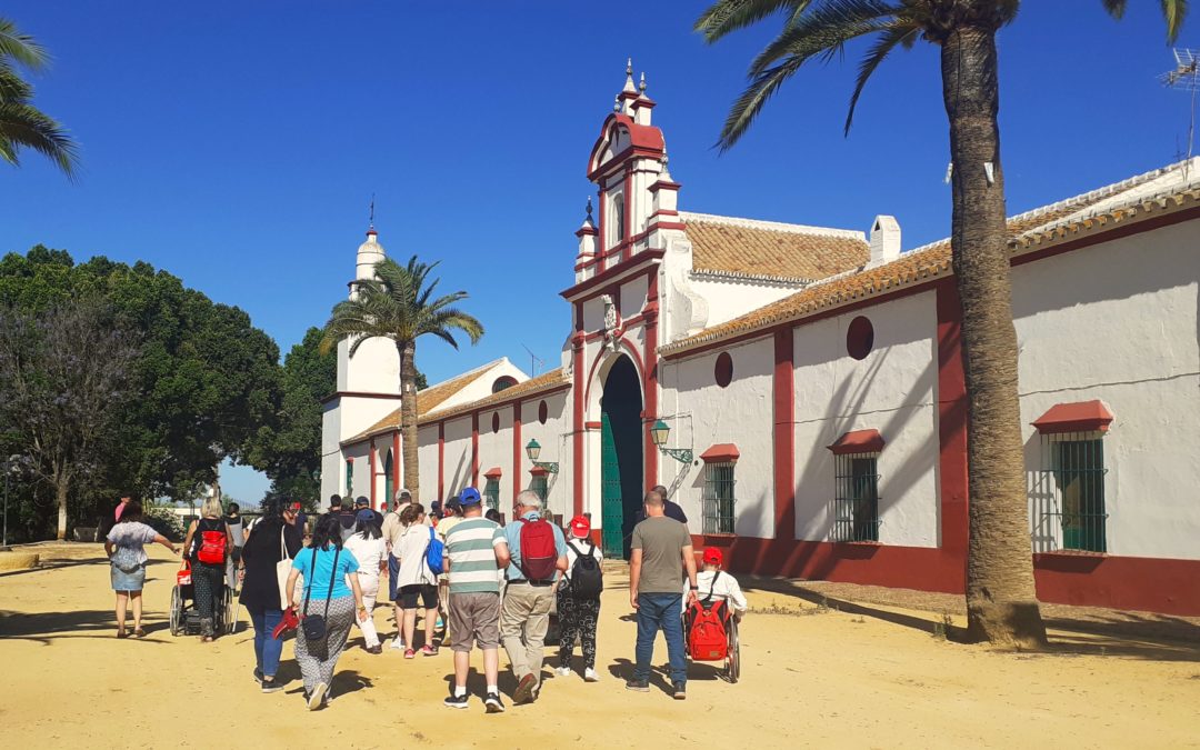 La Fundación Juan Ramón Guillén reanuda las Visitas Solidarias a la Hacienda Guzmán tras dos años suspendidas por la pandemia