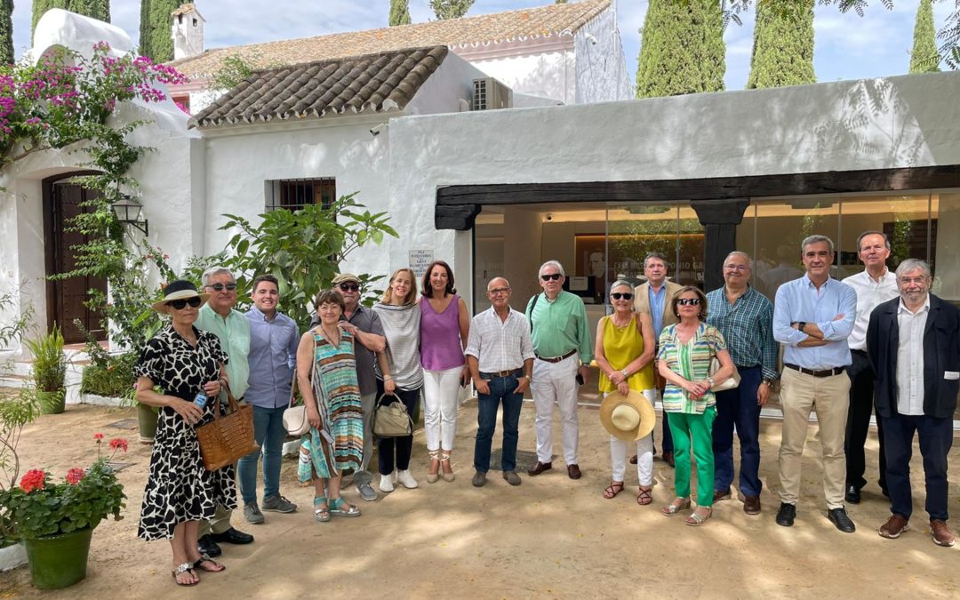 El Patronato de la Fundación Antonio Gala visita La Baltasara, en Alhaurín el Grande