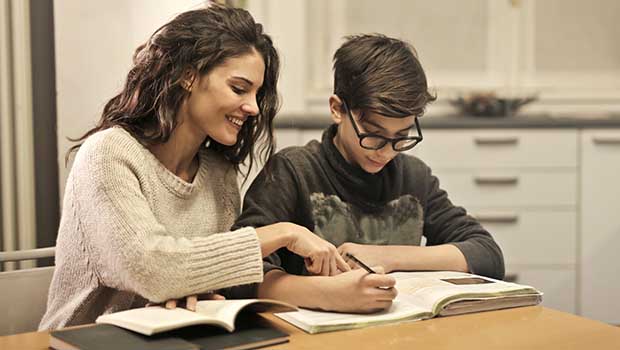 La Universidad Internacional de Valencia–VIU y la Fundación José Manuel Lara conceden  los premios de la IV edición del certamen ‘Enseñamos a leer’