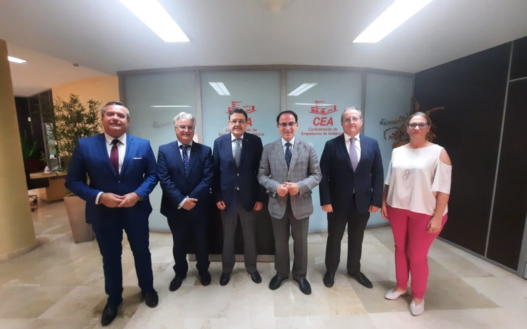 El rector promotor de la Universidad CEU Fernando III presenta los avances del nuevo proyecto universitario al presidente de la CEA