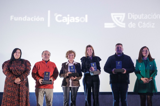 Fundación Club de Fútbol Cádiz entrega reconocimiento a Fundación Esperanza y a otras entidades con fines sociales