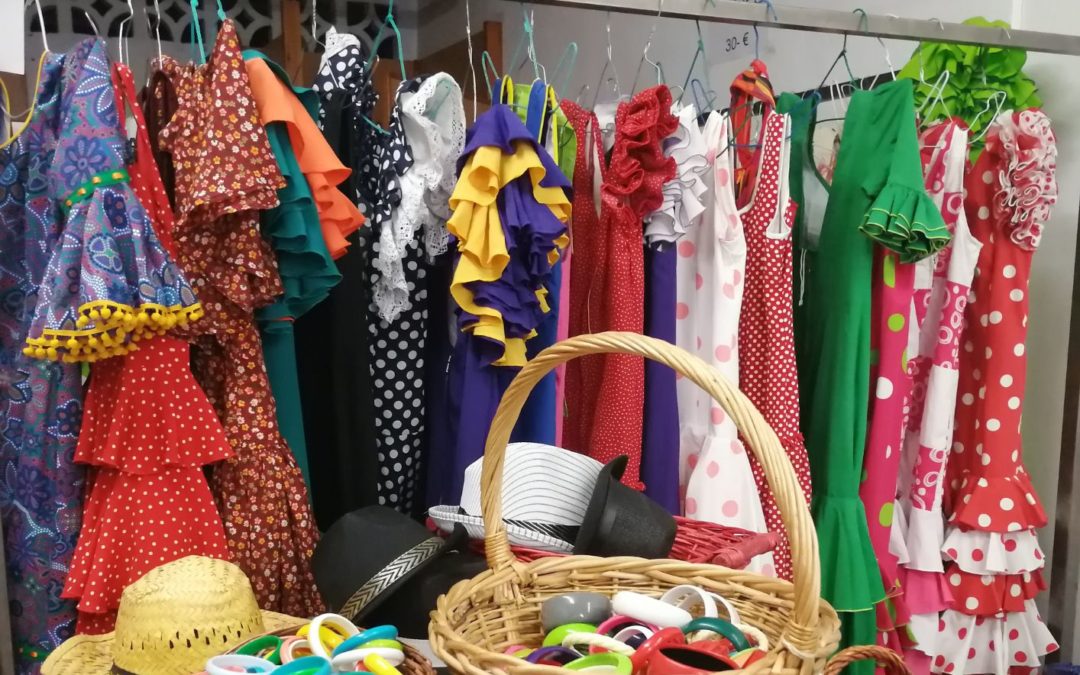 Madre Coraje abre un año más en Puerto Real su Tienda Solidaria Flamenca de artículos y trajes con una segunda vida