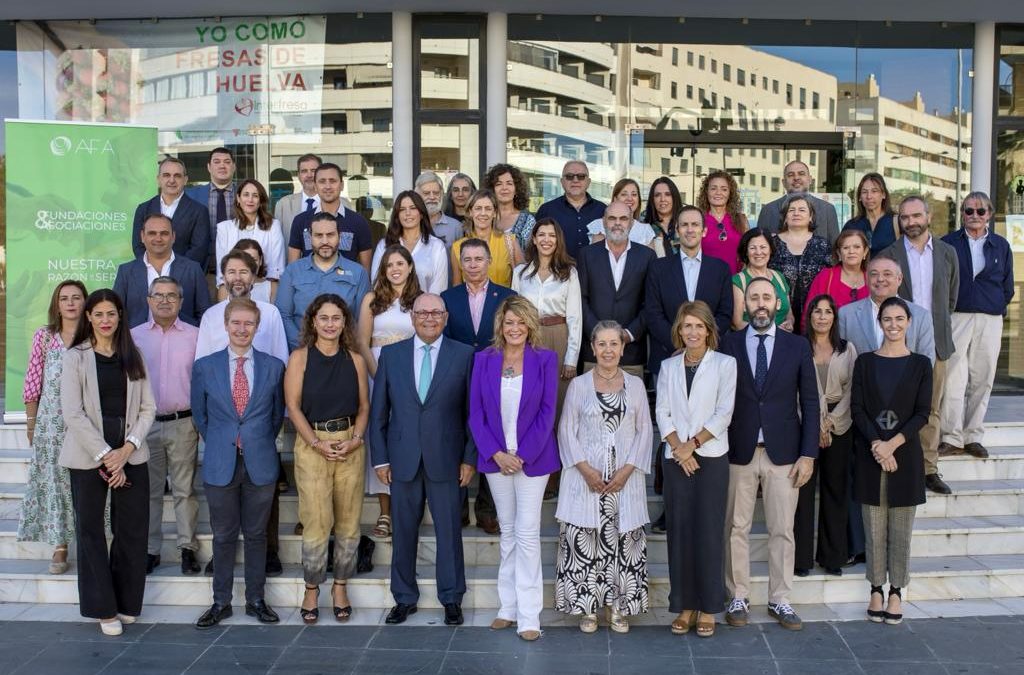 El sector de fundaciones y asociaciones de Huelva se da cita en un exitoso encuentro con motivo del 20 aniversario
