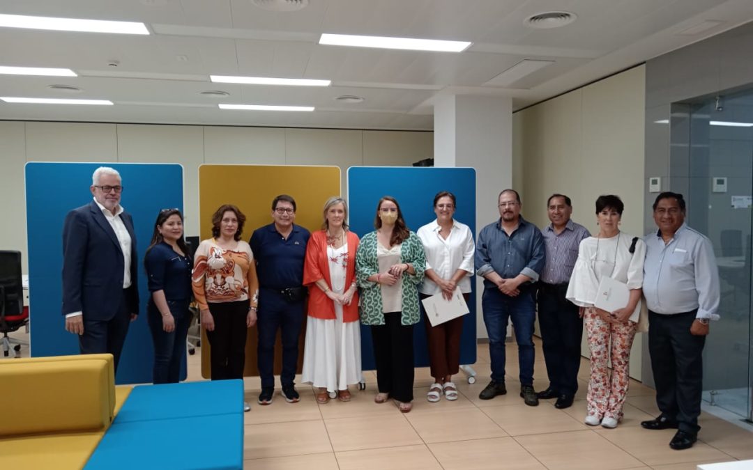 Una misión internacional peruana recala en Córdoba para conocer experiencias de innovación y emprendimiento