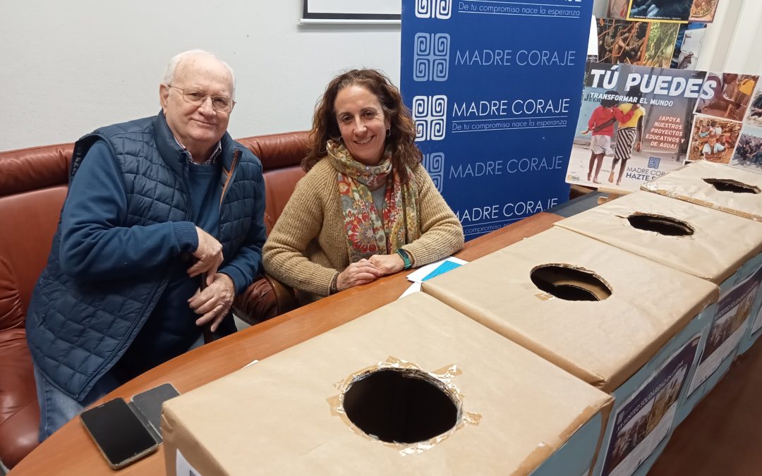 El XX Sorteo ‘Solidaridad en Escena’ de Madre Coraje reparte sus premios entre la empresa Vasyma S.L. de Jerez y el centro comercial Lagoh de Sevilla