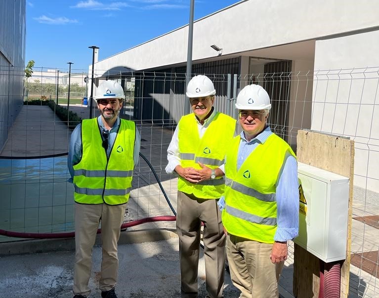 El rector de la Universidad CEU Fernando III visita las obras de su primer edificio