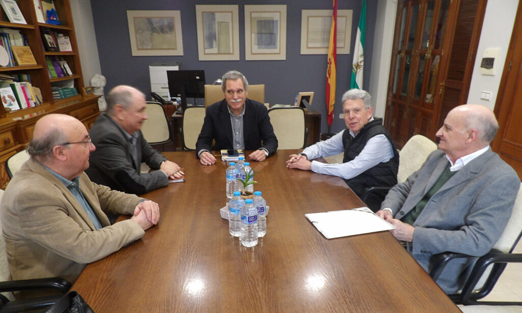 El Banco de Alimentos de Córdoba realiza una visita institucional a la Delegación de Educación