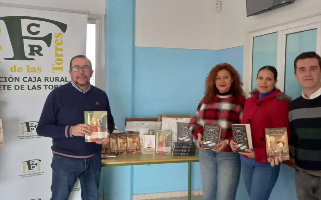 La Fundación Caja Rural de Cañete de las Torres entrega de libros al IES Virgen del Campo