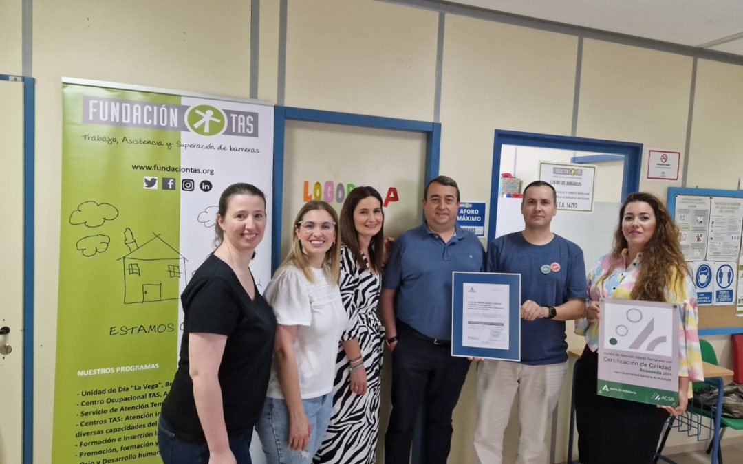 El Director de la Agencia de Calidad Sanitaria de Andalucía entrega al Centro de Atención Infantil Temprana Fundación TAS de Burguillos el Certificado de Calidad Avanzada