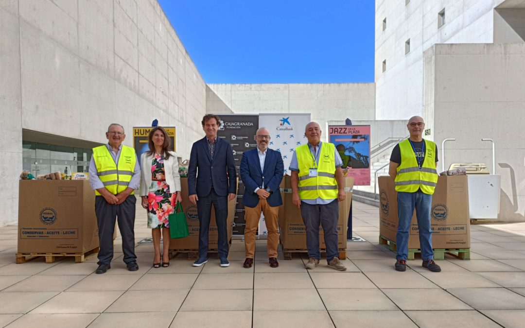 CajaGranada Fundación y CaixaBank entregan 7.000 Kg de alimentos para las familias más necesitadas