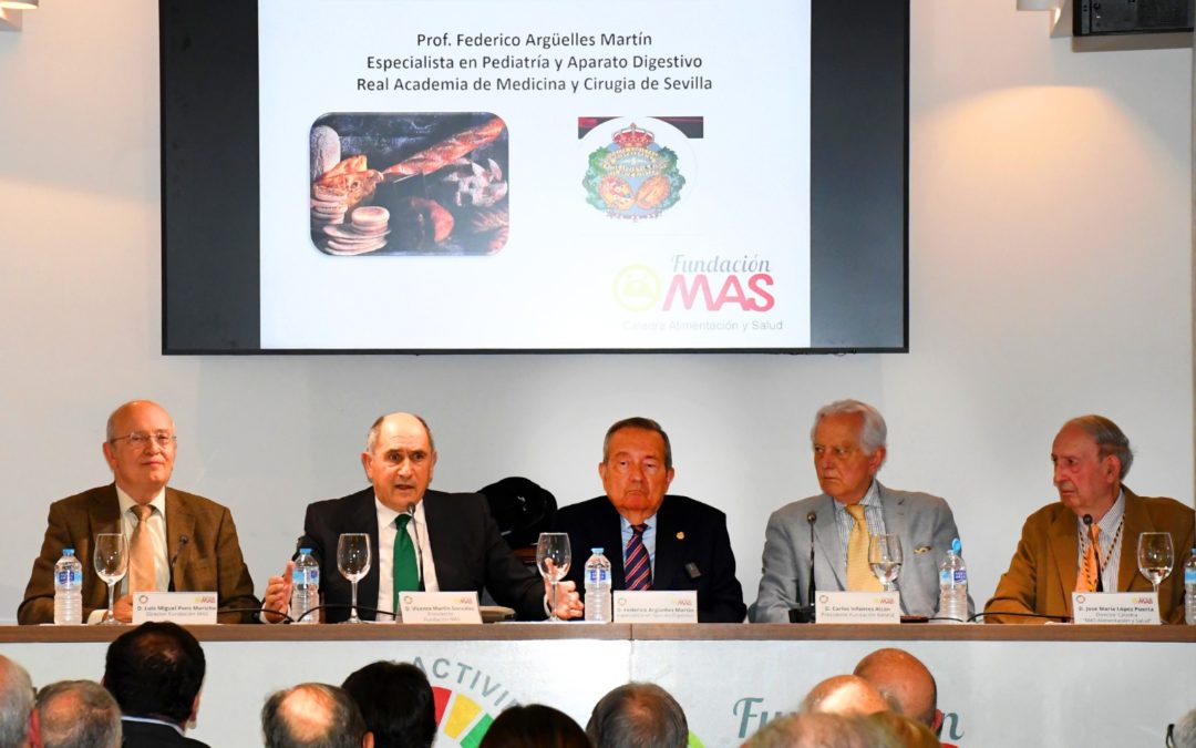 El Dr. Argüelles, especialista en aparato digestivo, alerta sobre los riesgos de seguir dietas sin gluten sin diagnóstico médico