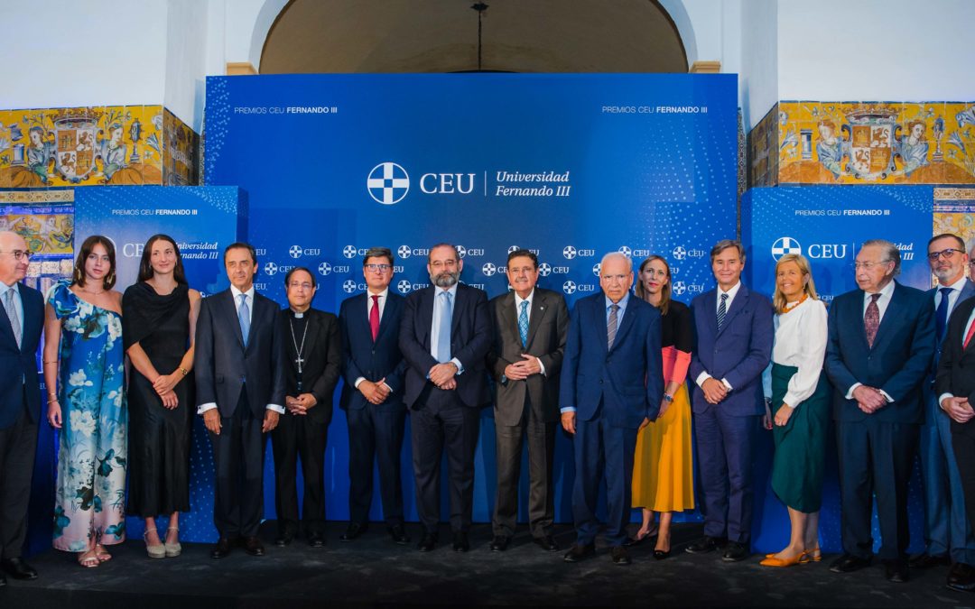 La Universidad CEU Fernando III entrega sus premios a la excelencia y al compromiso social